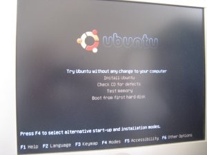 Ubuntu CD loaded