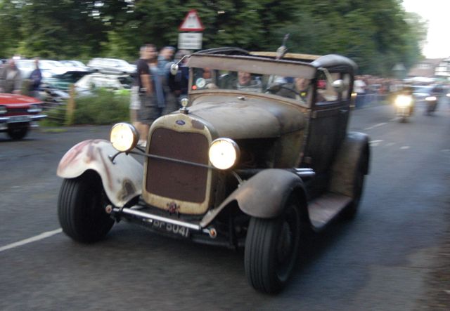 Rapid V8 Ford Shed....